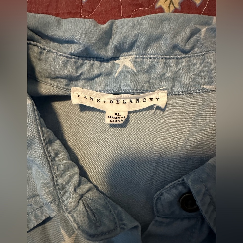 Denim Star short sleeve button up shirt. Size XL - Picture 3 of 7